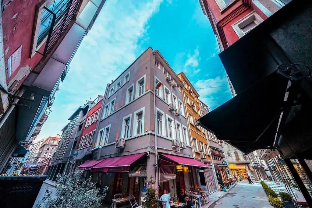 Appartamento Classy Furnished Studio In The Heart Of Karakoey Provincia di Provincia di Istanbul